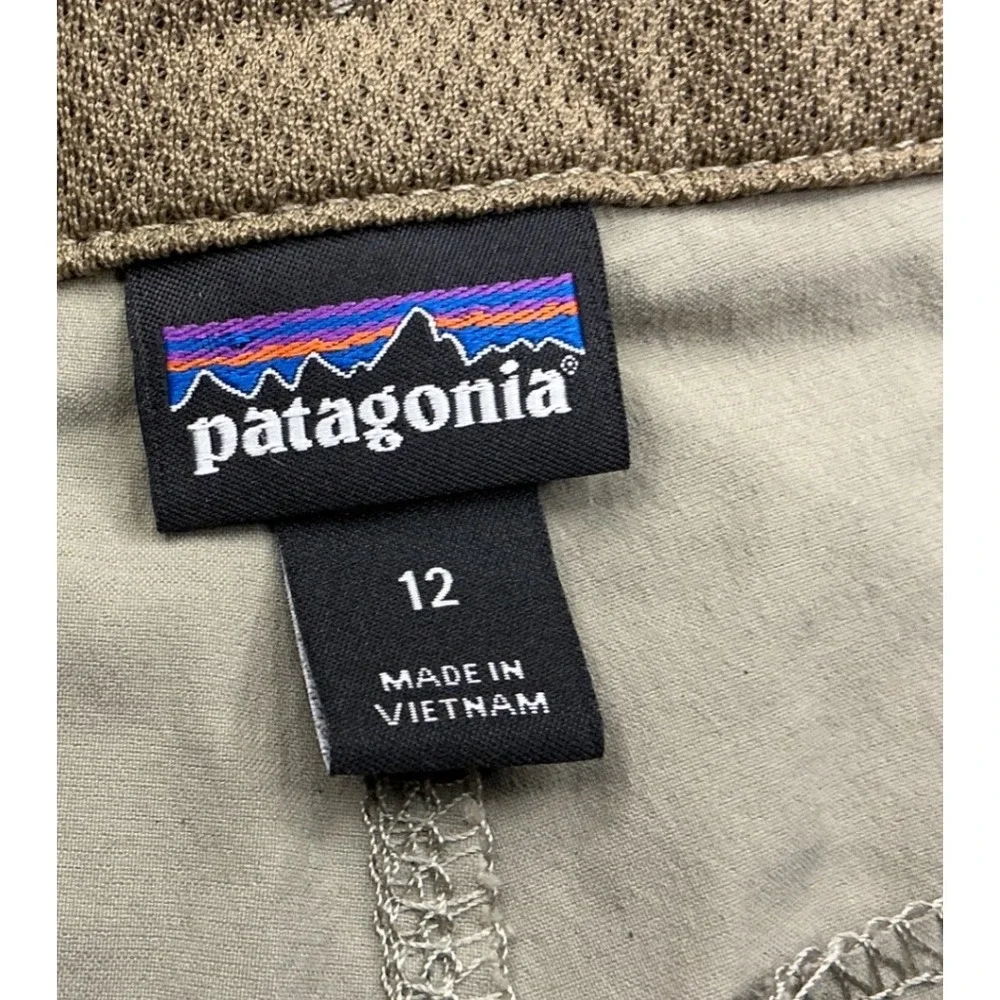 Patagonia Quandary Shorts Tan Khaki Stretch Hiking Outdoor‎ Size 12 STY58091